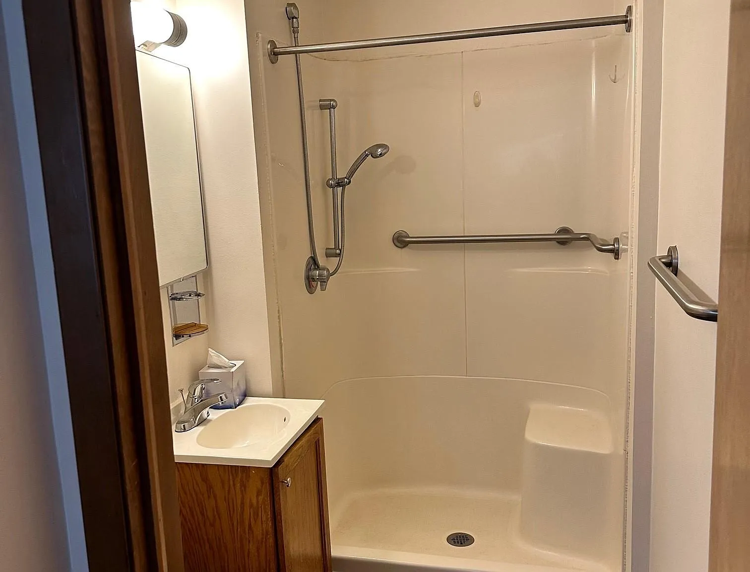 1 bed, 554 sqft, $750 — Photo 2