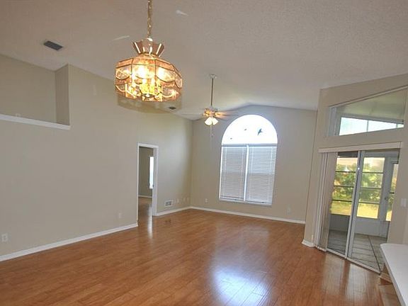 2nd image of 317 Las Olas Dr