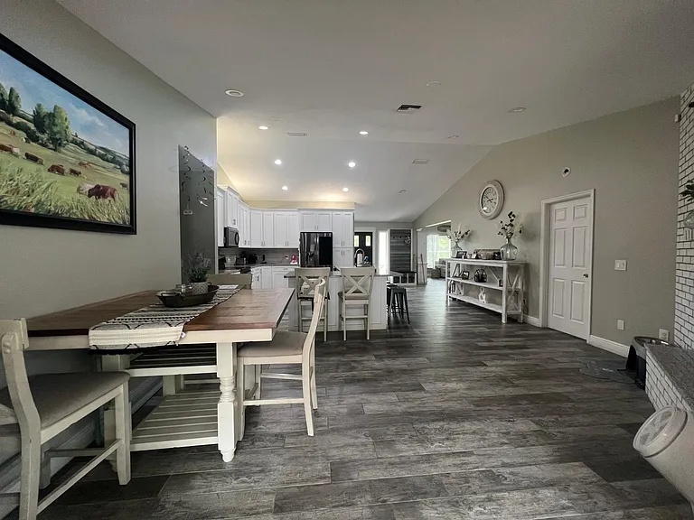 775 Howard St — Photo 12