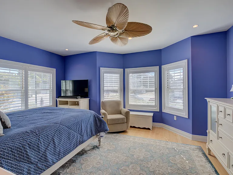 124 Bay St #R2 — Photo 27