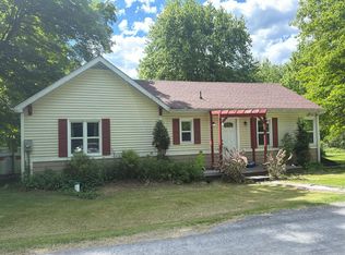 33 Warren Myer Rd, Saugerties, NY 12477