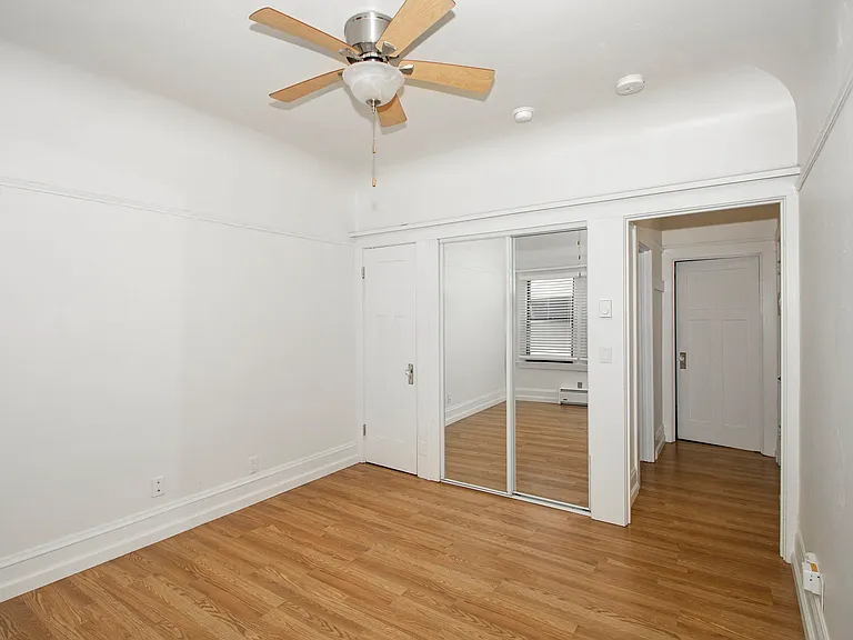 Vue De Lac Apartments — Photo 27