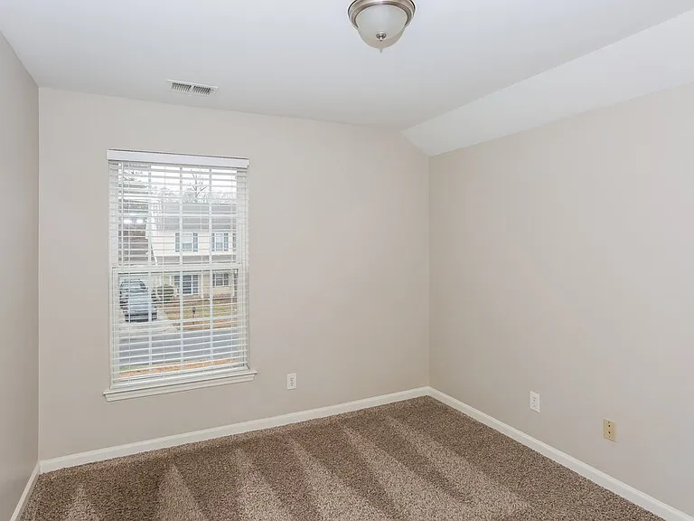 7028 Indian Ridge Ln — Photo 12