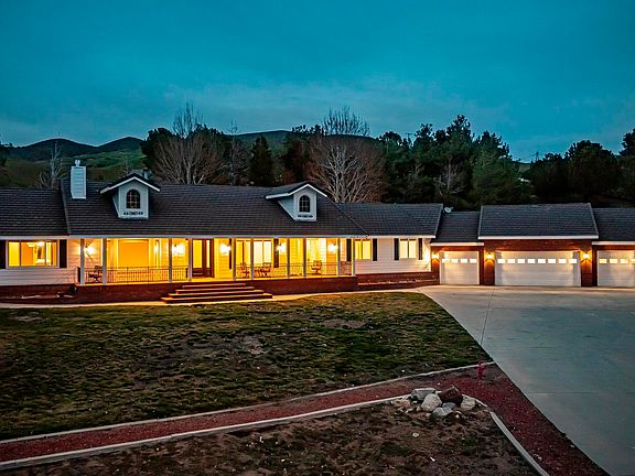 3rd image of 40012 Valle View Ln
