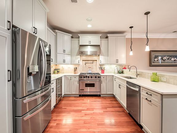 3rd image of 1442 W Fullerton Ave APT 3B