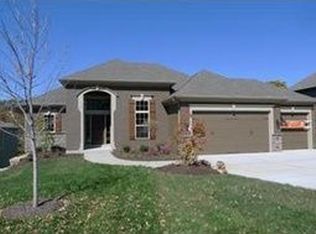 4504 NE Ridgeline Cir, Blue Springs, MO 64064