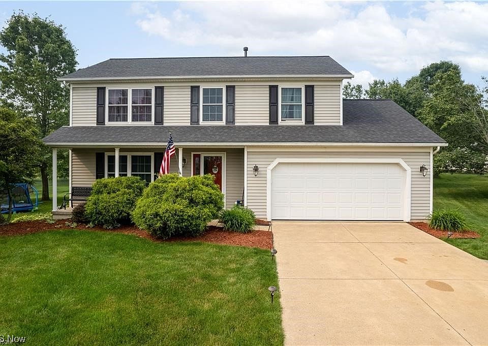 1st image of 468 Cambridge Dr