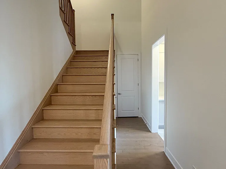 34 Nanhai Ave — Photo 14