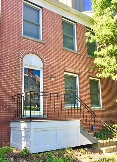 1st image of 1119 Delaware Ave APT 3