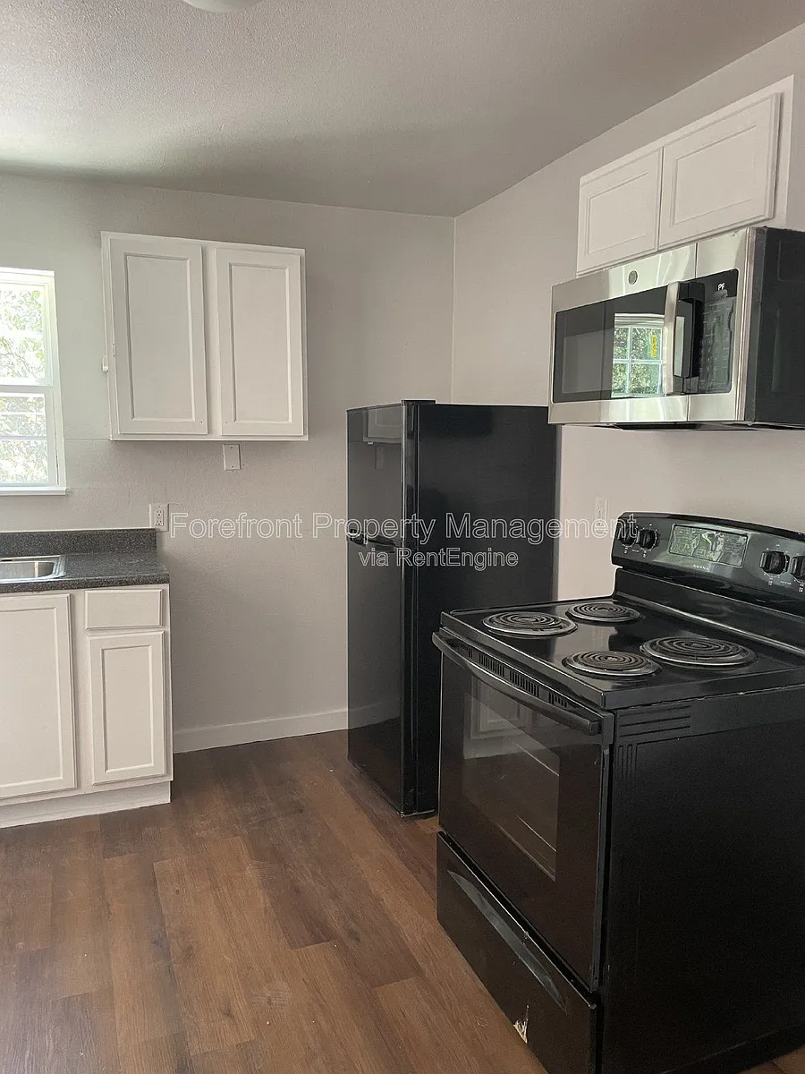 Building Photo - 4818 Monterey St #101