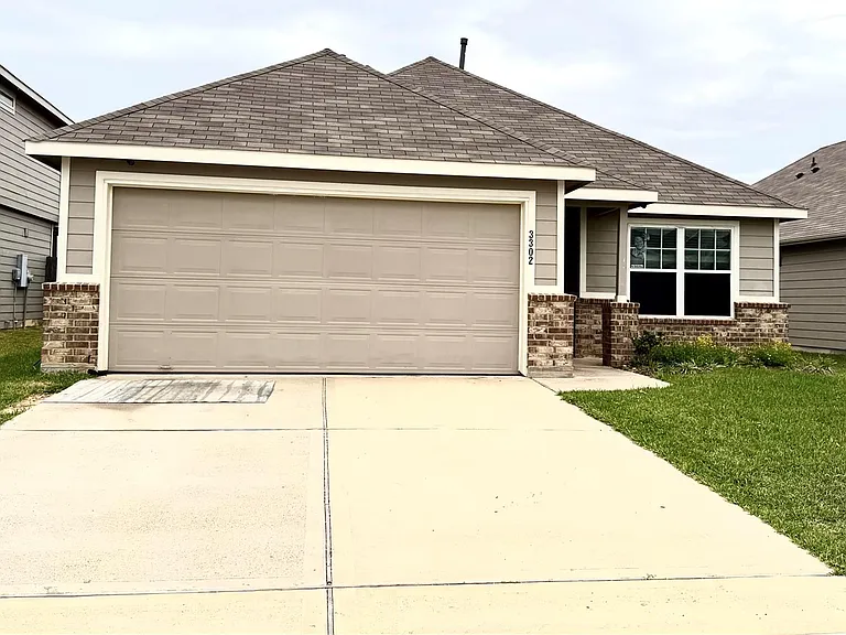 3302 Alberelli Dr — Photo 2
