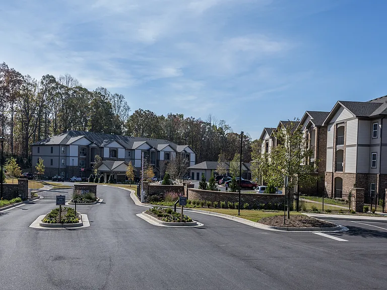 One White Oak Apartments — Photo 14