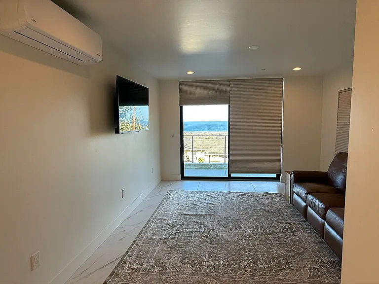 2670 Laurel Ave — Photo 29