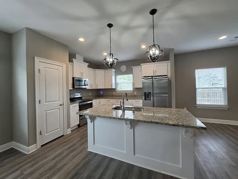 2331 Hadleigh Hills Ct — Photo 8