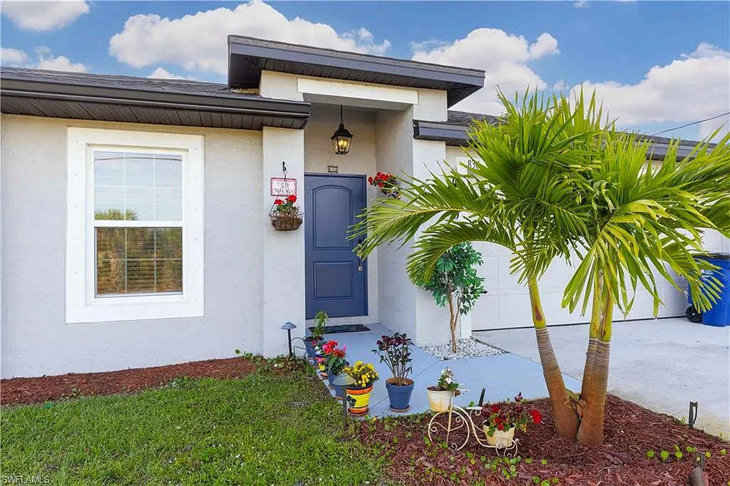 3 bed, 2.0 bath, 1270 sqft, $4,000 — Photo 1