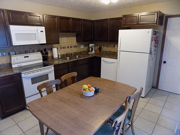 New cupboards, counter, tile