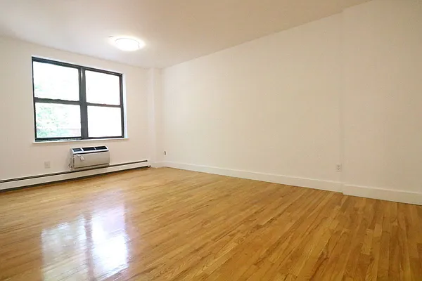 Rented by Compass | media 10