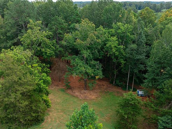 5th image of 16304 Pleasant Mill Rd