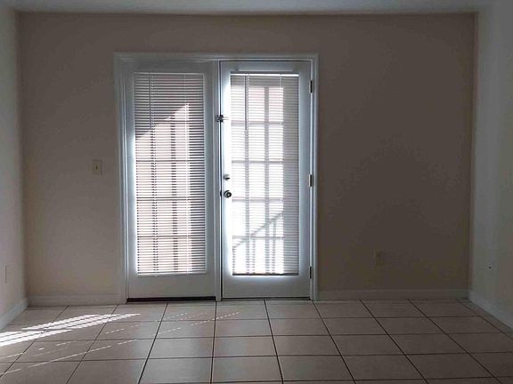 3rd image of 2550 N Alafaya Trl APT 1104