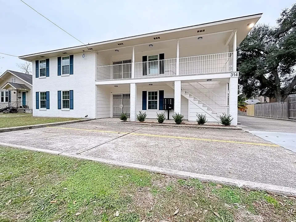 314 West Dr