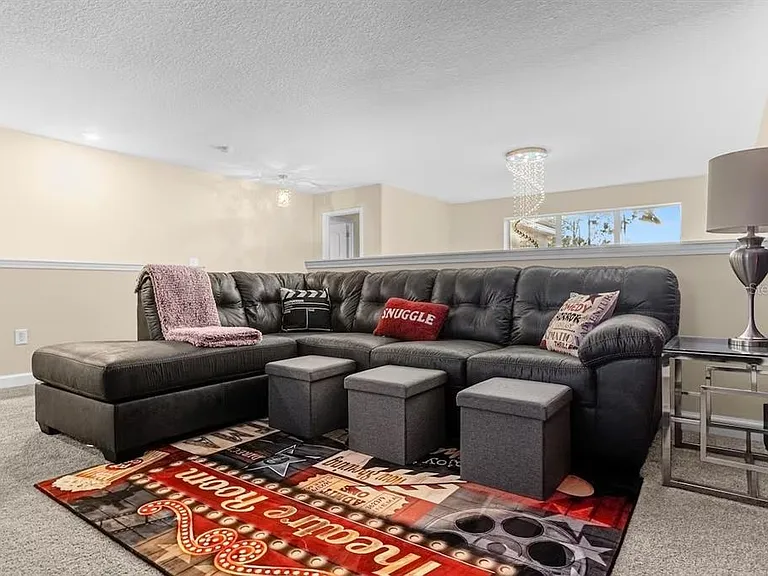 8802 Bamboo Palm Ct — Photo 38