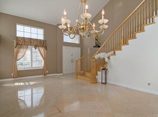 17 Sunset Cir, Westminster, CA 92683