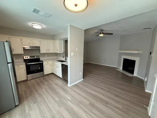 10616 Mellow Mdws APT 43C, Austin, TX 78750
