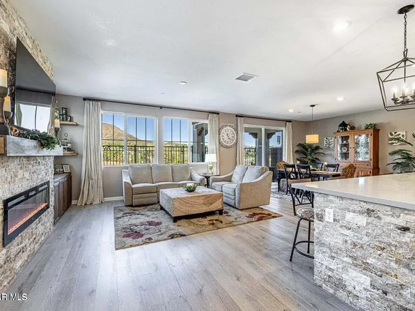 207 Morro Way Unit 1, Simi Valley, CA 93065