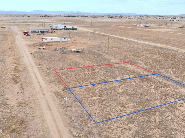 390 W Hawaii Rd, Paulden, AZ 86334