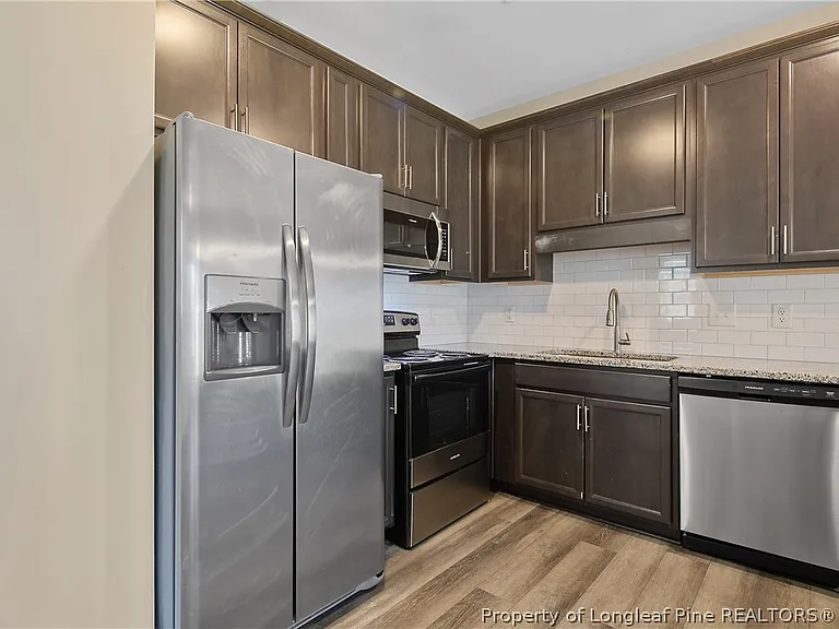 395 Hicks Ave — Photo 9
