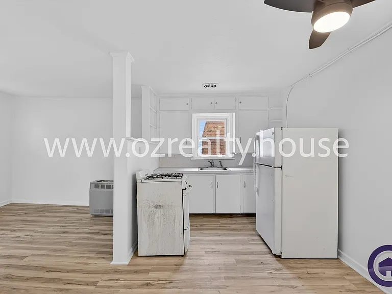 1464 Sunshine St #1 — Photo 9