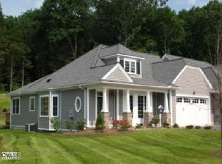 7 Lakeview Rise Rd, Beacon Falls, CT 06403