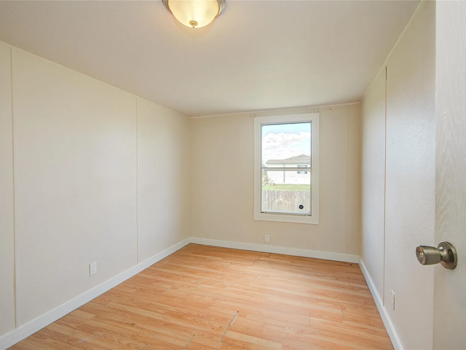 3 bed, 2.0 bath, $1,350 — Photo 4