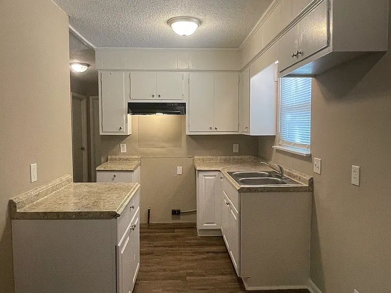 9114 Malabri Dr — Photo 8