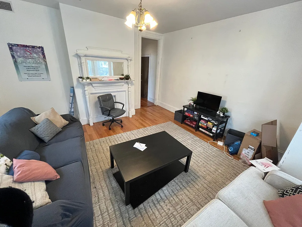 Building Photo - 140 Saint Alphonsus St #1