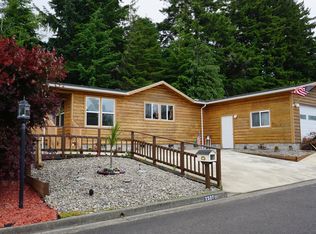 2507 Creekside Ln, North Bend, OR