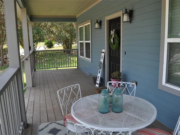 913 Independence St, Brenham, TX 77833