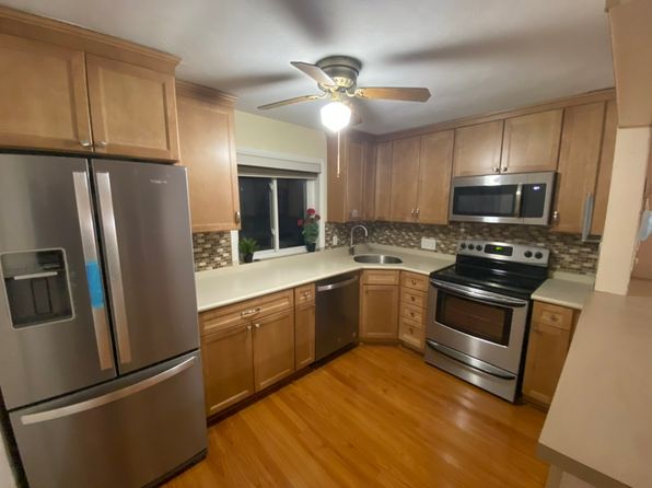 32 Jacqueline Rd APT B
