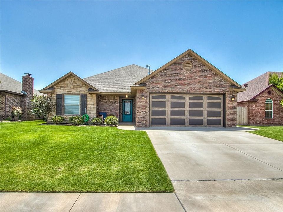 1st image of 632 SW 149th Pl