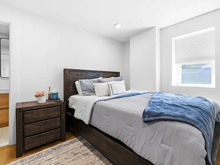 92 Chelsea St #1 — Photo 7