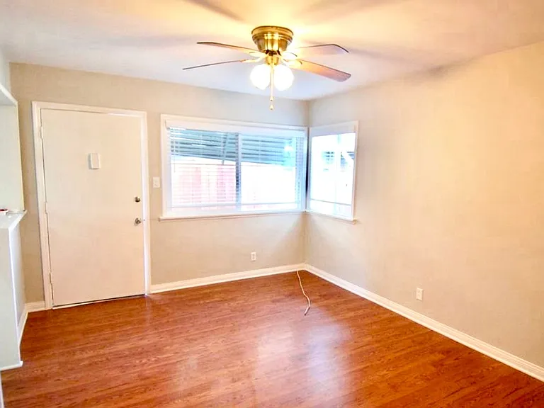 215 Avenida Granada — Photo 2