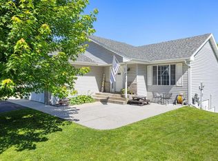 153 Pheasant Ridge Dr, Montrose, MN 55363