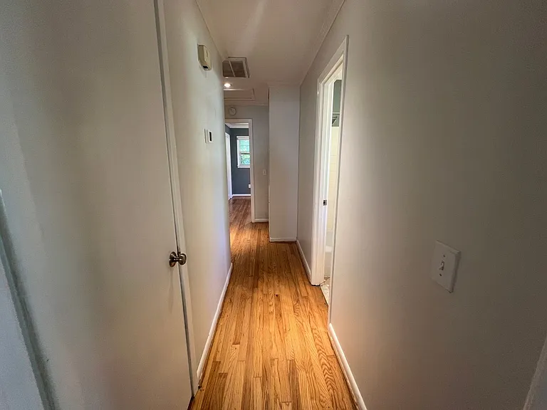 726 E Magnolia Ave — Photo 9