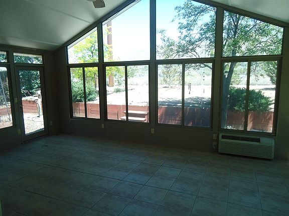 5th image of 2433 Blue Haven Ln