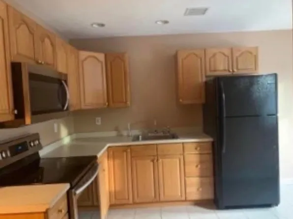 107 Plain St #2, Braintree, MA 02184