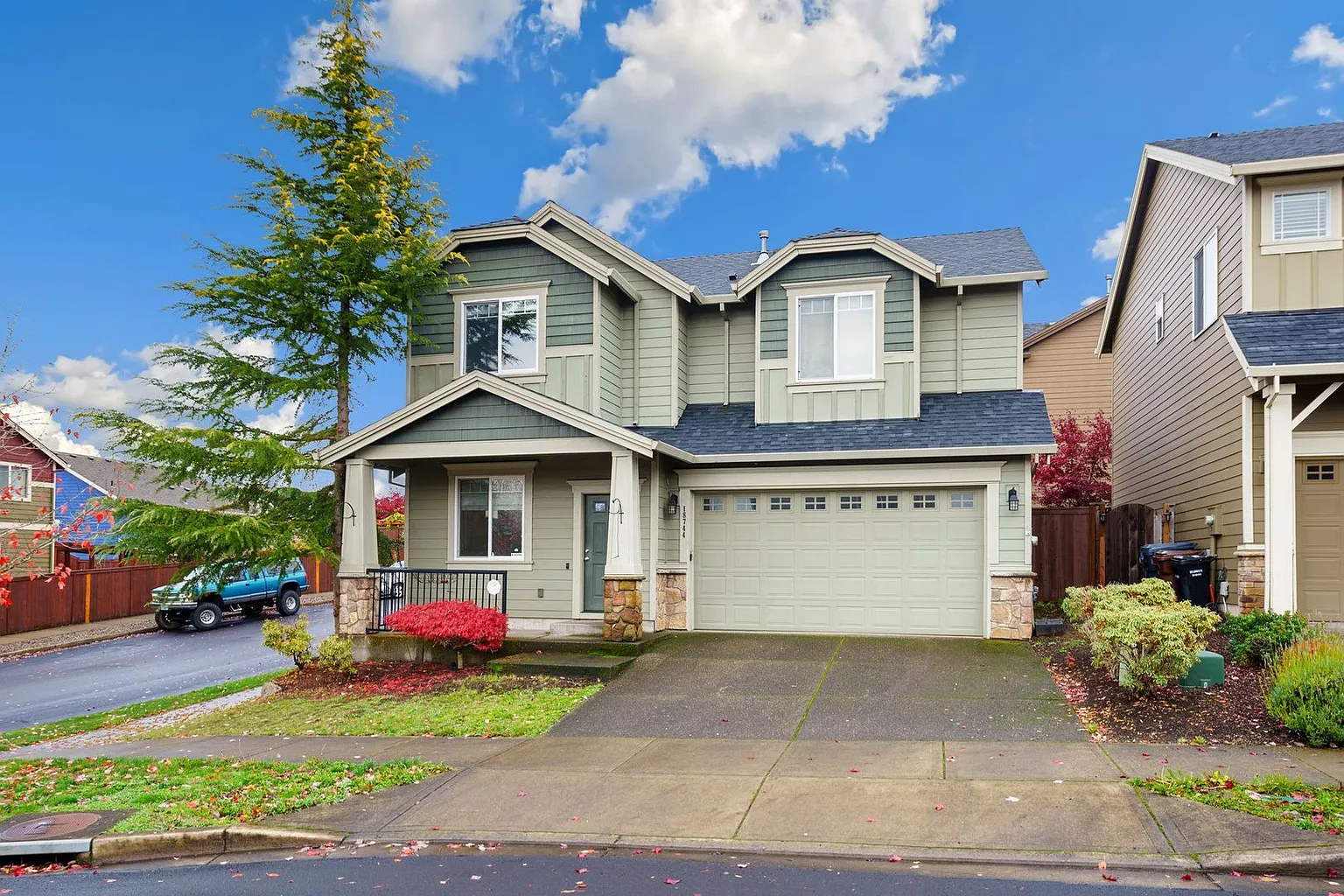 18744 Nutmeg Ln photo 1