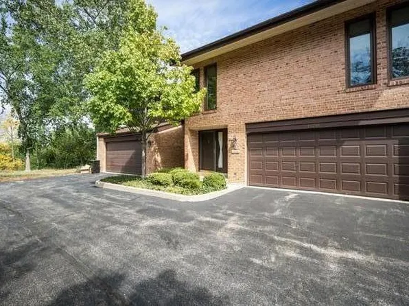 1828 Wildberry Dr, Glenview, IL 60025