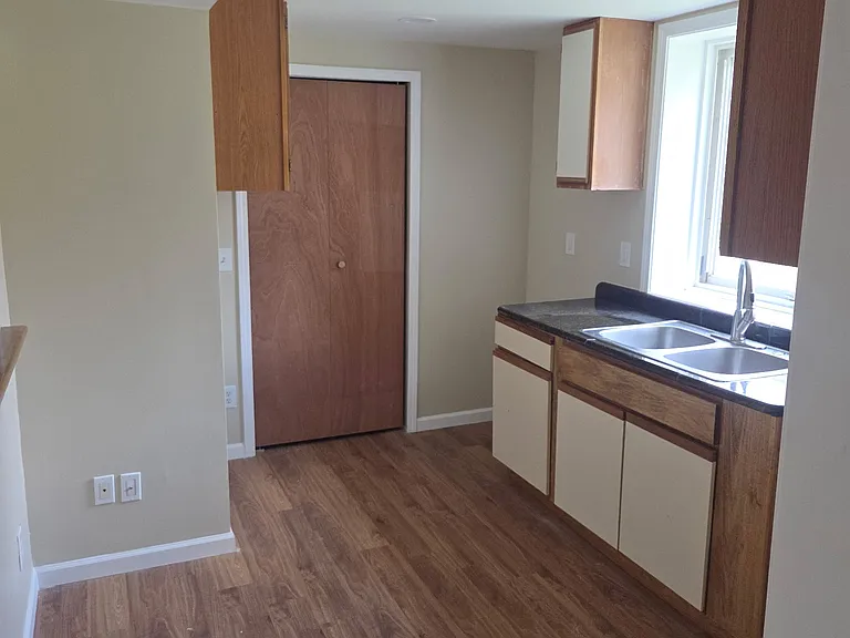 22115 Springbrook Ave — Photo 6