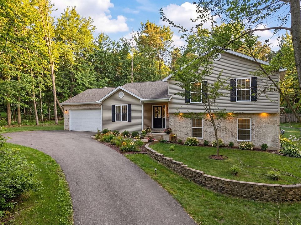 1st image of 2726 N Goldring Rd