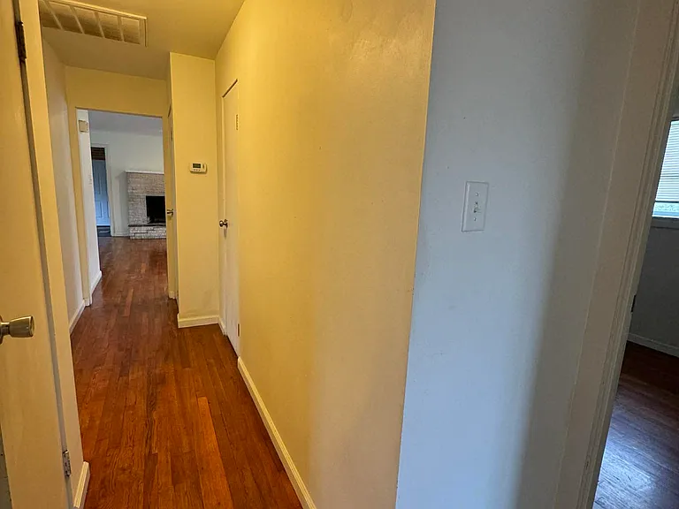 6641 Conway Rd — Photo 14